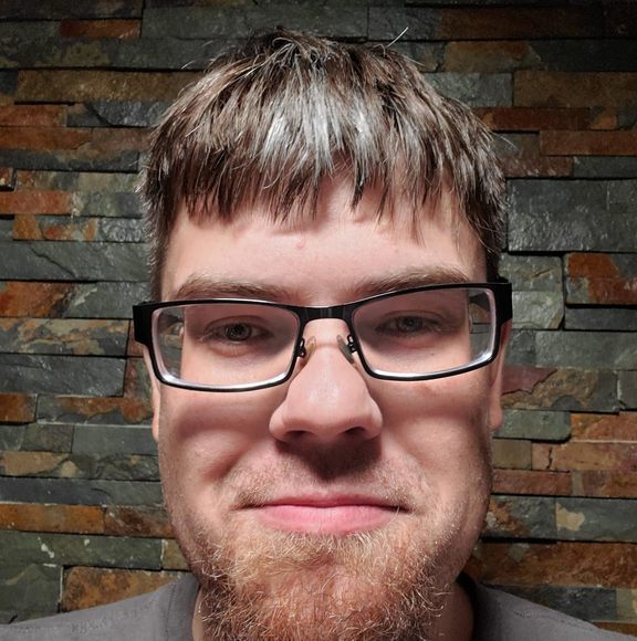 Meet your Posher, Ian - Picture 1 of 1